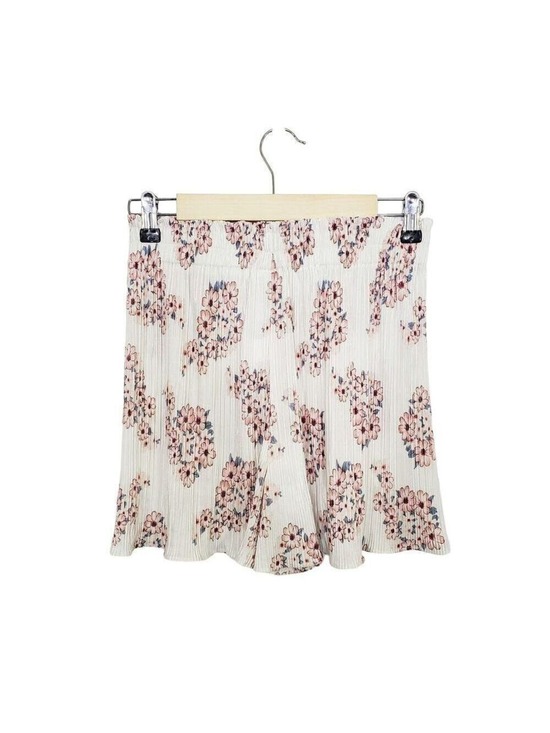 Sadie & Sage Pants - Sadie & Sage White Boho Floral Print Pleated Shorts Size S